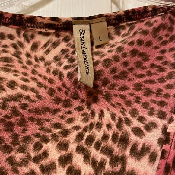 3/$15 Liquidating sale
Leopard Print Sleeveless Top size L
pink brown and white - Picture 4 of 4